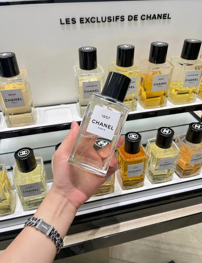 Cõi mạng rần rần truy lùng chai "nước hoa chiêu tài" mang tên 1957: Chanel không tốn một đồng quảng cáo, doanh số vẫn tăng 8%- Ảnh 3.