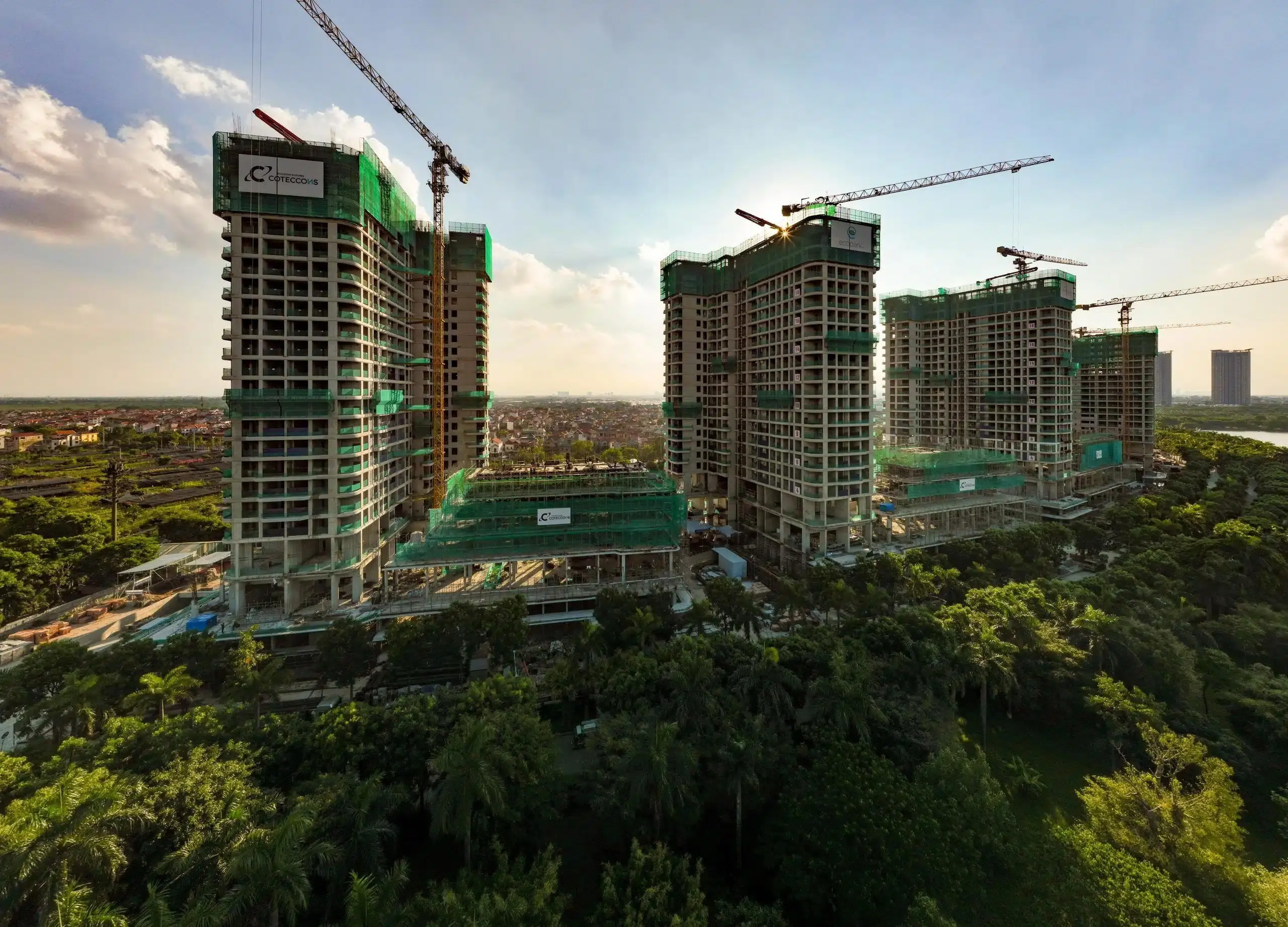 Cuộc lột xác của doanh nghiệp xây dựng Việt Nam: Từ làm thuê trên sân nhà đến tổng thầu các siêu dự án tỷ USD- Ảnh 1. Cuộc lột xác của doanh nghiệp xây dựng Việt Nam: Từ làm thuê trên sân nhà đến tổng thầu các siêu dự án tỷ USD- Ảnh 1.