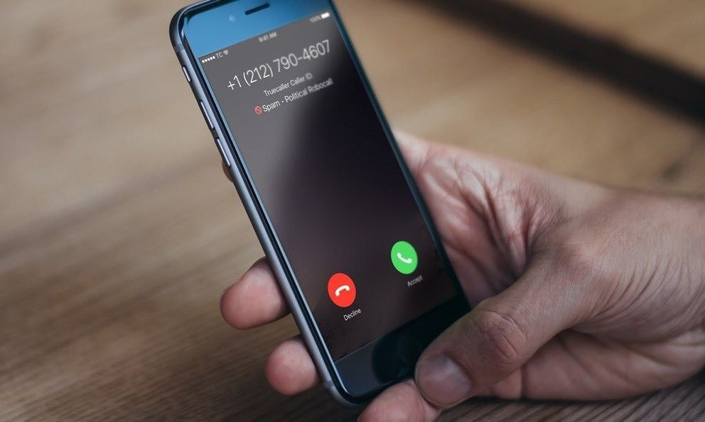 Phát hiện bị lừa đảo, vì sao điều cần làm đầu tiên không phải là khoá tài khoản ngân hàng hay đổi mật khẩu ứng dụng?- Ảnh 1.