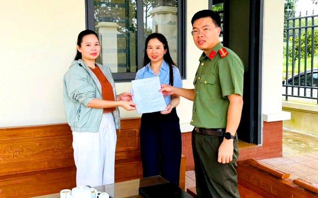 Công an xác minh giao dịch chuyển khoản 40.002.000 đồng của một phụ nữ- Ảnh 1.