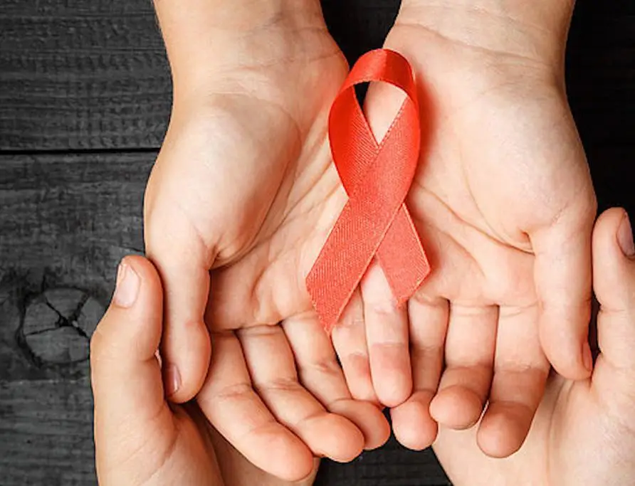 Người đàn ông bất ngờ nhiễm HIV, nguyên nhân được cho là từ một thói quen rất nhiều người có - Ảnh 4.