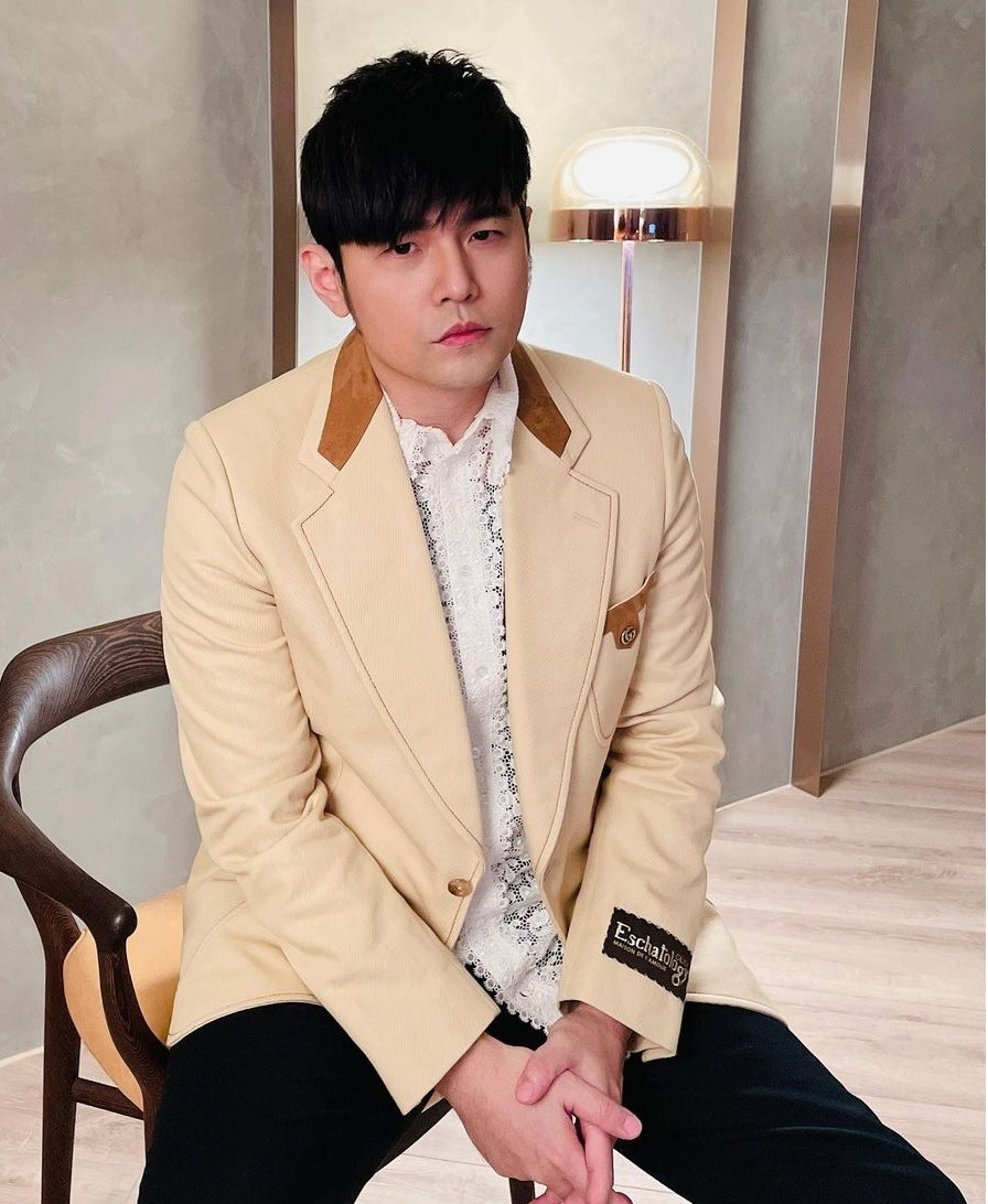 Mỹ nhân 17 tuổi hẹn hò, 22 tuổi lên xe hoa: Đám cưới được chồng tặng 1.296 viên kim cương, sinh nhật nhận 2 căn hộ cao cấp- Ảnh 7.