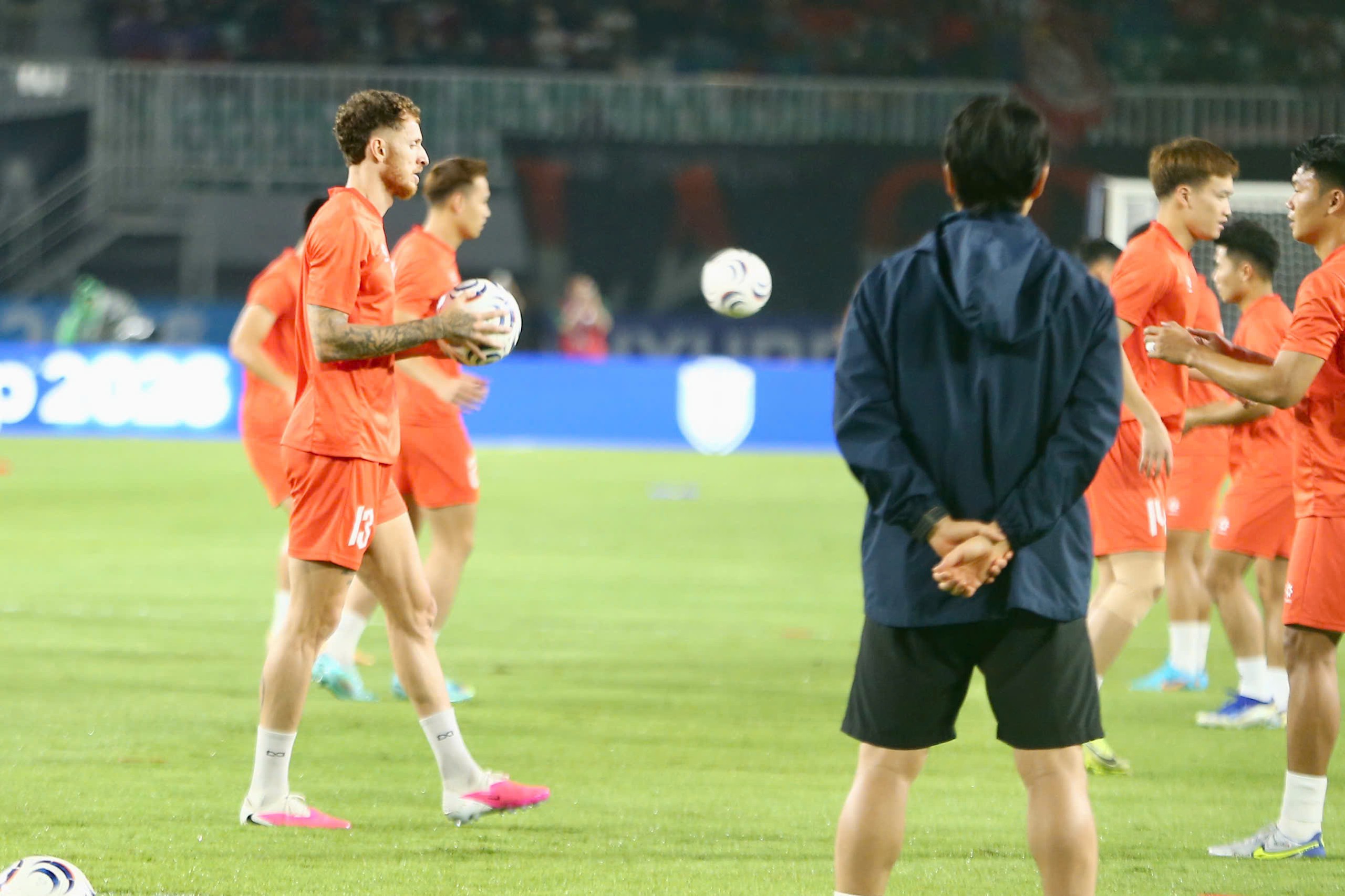 Diễn biến ĐT Indonesia vs Việt Nam: VÀO! Xuân Son lập công, 3-0 cho Việt Nam - Ảnh 3.