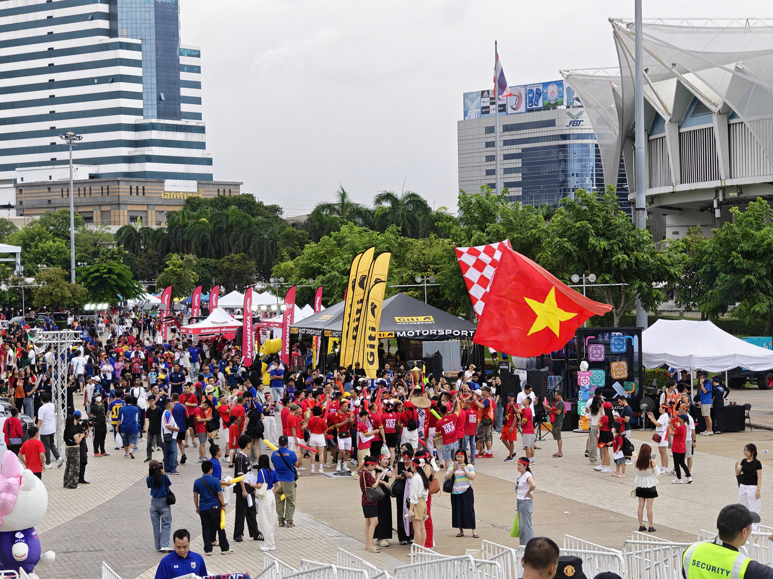 Diễn biến ĐT Thái Lan vs Việt Nam chung kết ASEAN Cup: Xuân Son, Đình Bắc cùng đá chính, trận đấu bắt đầu! - Ảnh 11.