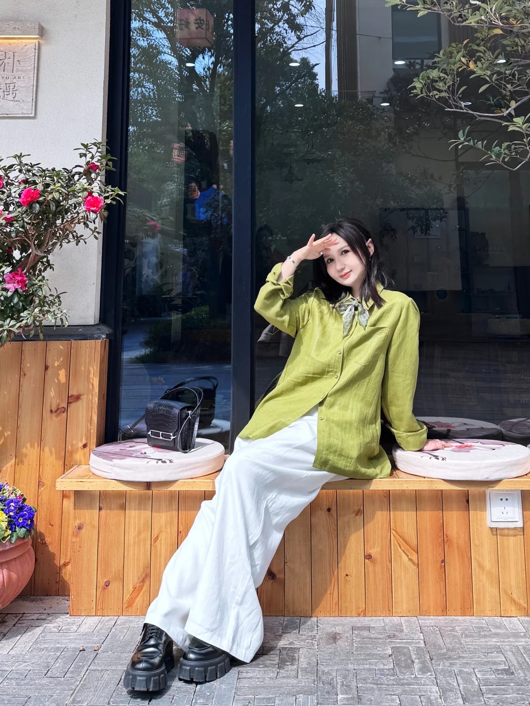 Đồ xanh quả bơ: Nền nã, nhẹ nhàng mà vẫn chuẩn thanh lịch cho style "old money" - Ảnh 3.