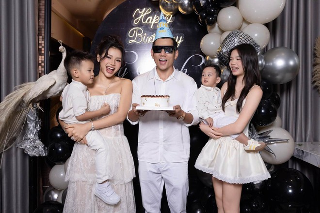 Con gái Phương Trinh Jolie trổ mã xinh xắn, cao lớn gần bằng cha dượng ai cũng ngỡ ngàng- Ảnh 3.