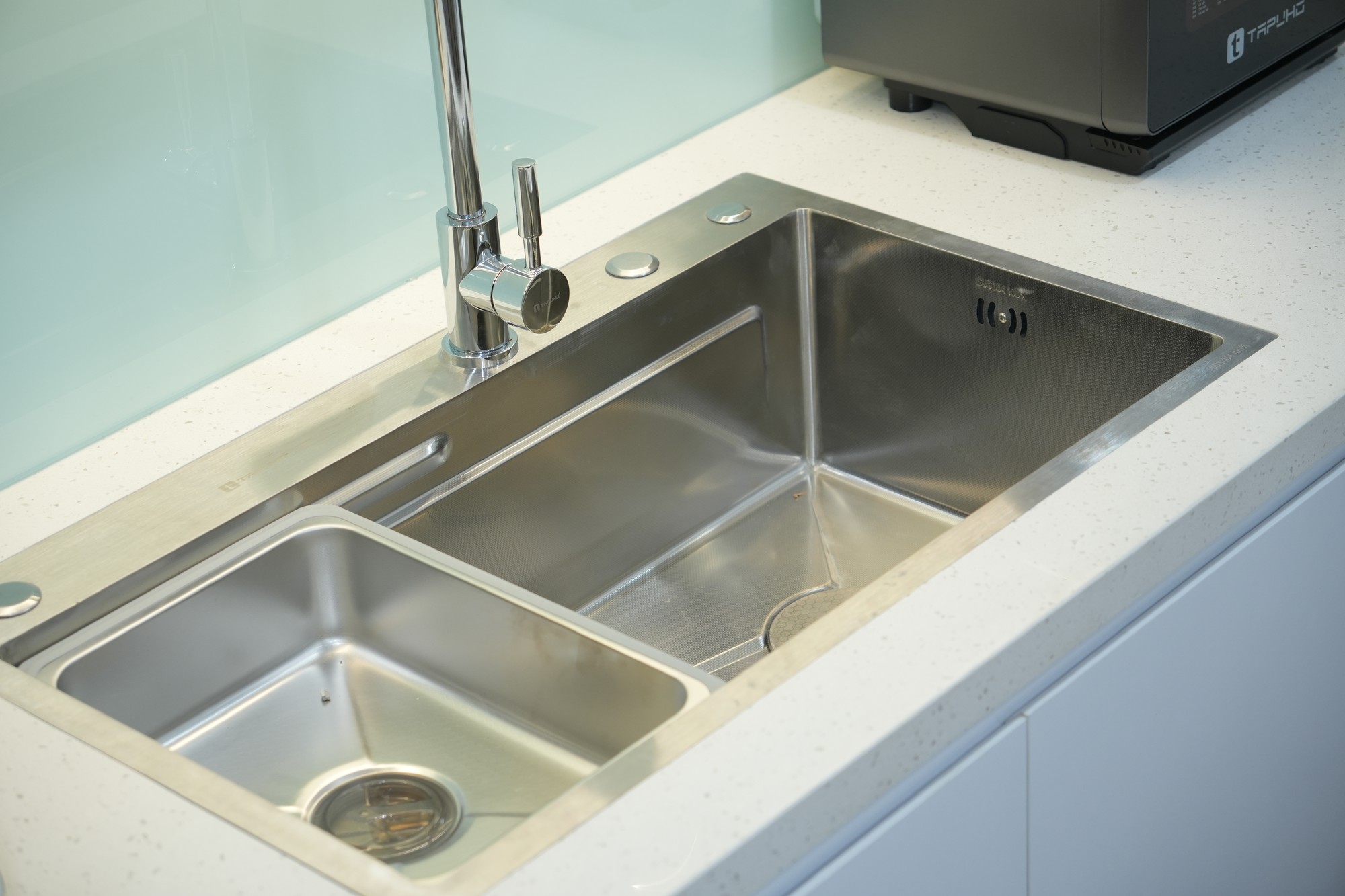 Cận cảnh căn hộ nhà ở xã hội HUD với giải pháp hoàn thiện nội thất từ TAPUHO - Ảnh 2.