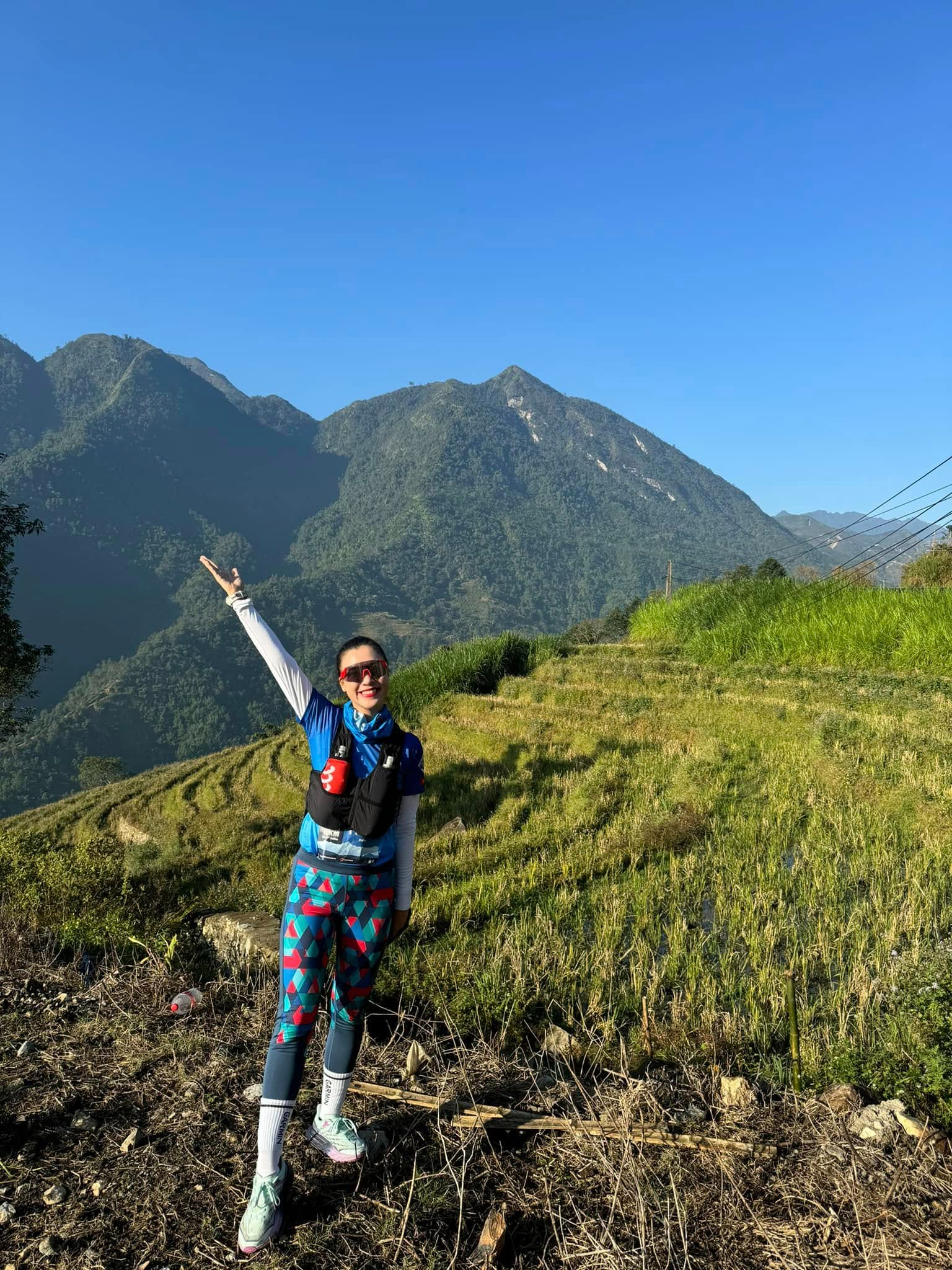 Lê Giang Patrik và MC Hoàng Oanh diện đồ đi biển nét căng như lên bìa tạp chí: Phía sau hình ảnh "bỏng mắt" - Ảnh 8.