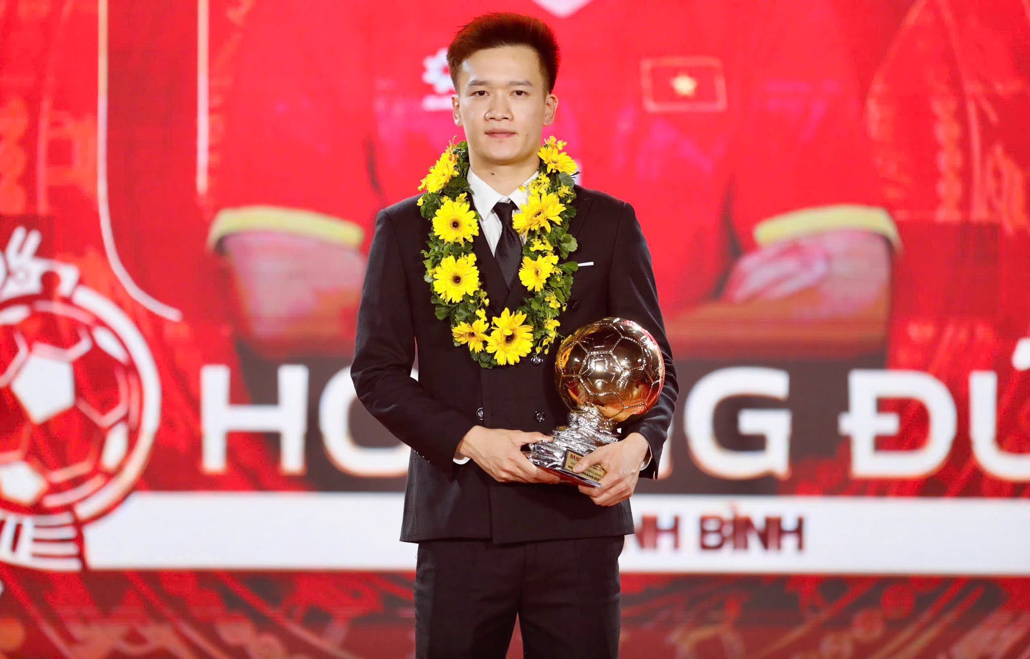 Cầu thủ tuyển Việt Nam 28 tuổi giành 3 QBV, sở hữu khối tài sản khủng nhưng tình duyên lận đận  - Ảnh 1.