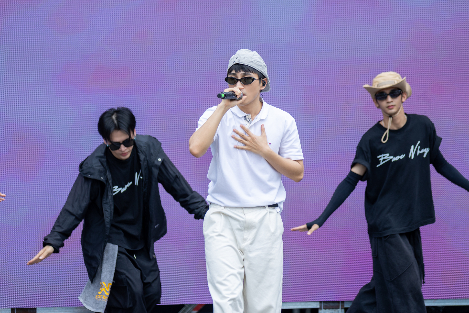 Fandom Yêu Nước cực hot: Sơn.K, Hoàng Tôn, S.T Sơn Thạch cùng loạt sao đổ bộ, sẵn sàng "quẩy tung nóc" WeYoung Stage- Ảnh 2.