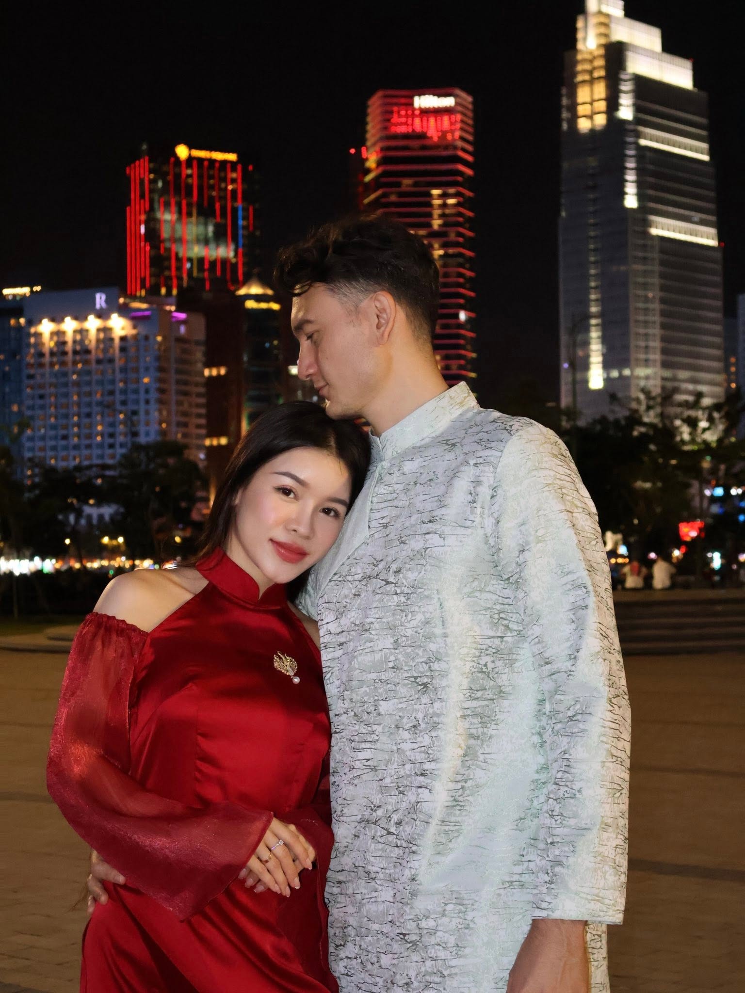 Yến Xuân khoe nhan sắc xinh đẹp, rạng rỡ tuổi 35, xứng danh nàng WAG nóng bỏng nhất làng bóng đá, Văn Lâm nhắn nhủ 3 từ đầy yêu thương- Ảnh 3.