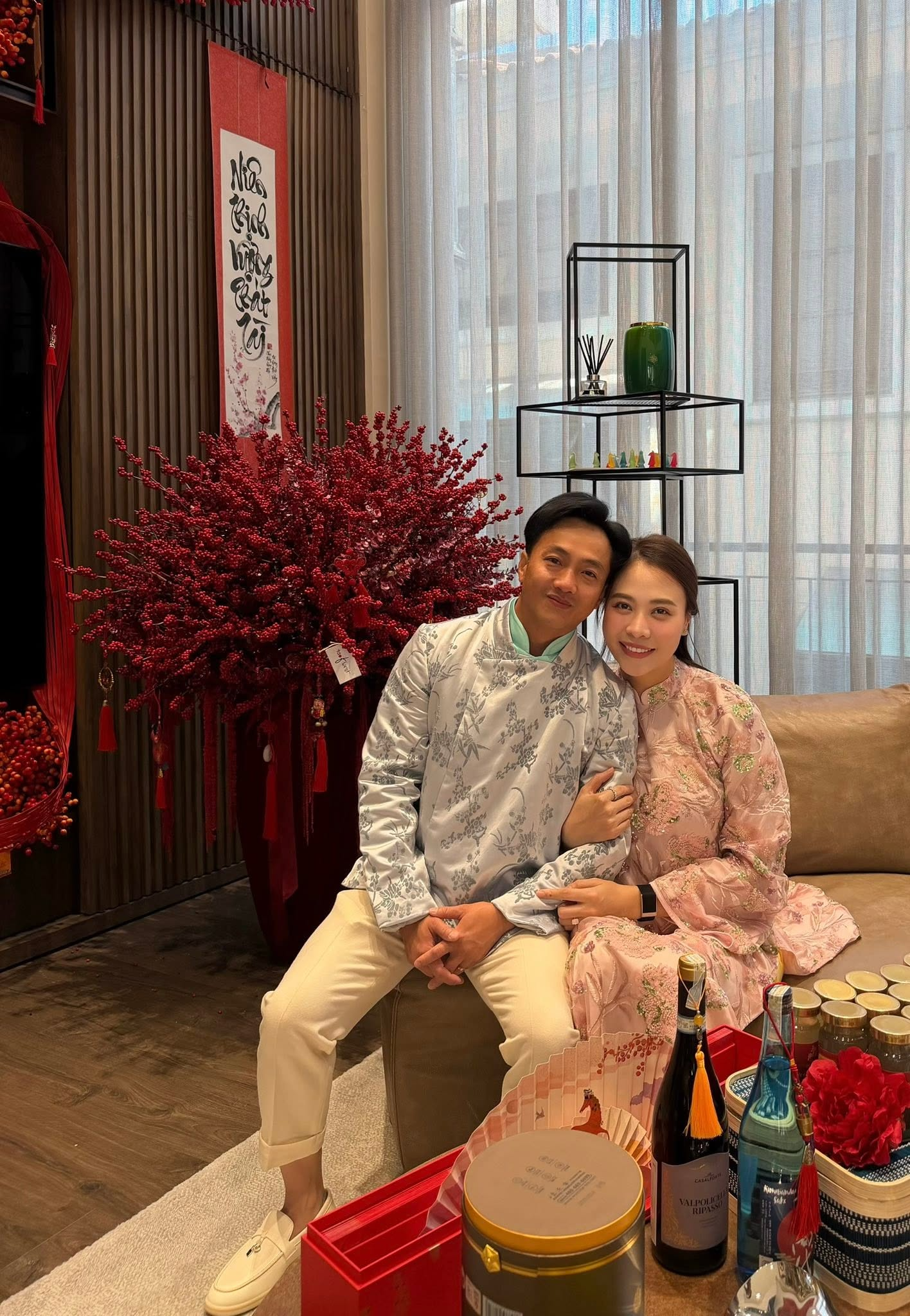 Chân dài Lạng Sơn lấy chồng đại gia đã có 1 con riêng: Sở hữu BST siêu xe trăm tỷ, chủ đầu tư dự án biệt thự cao cấp- Ảnh 2.