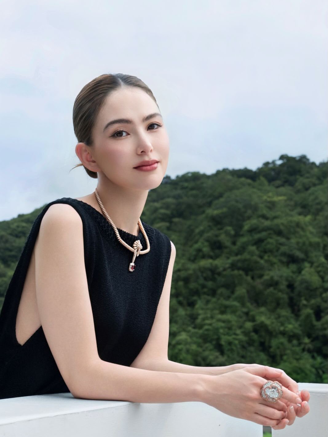 Mỹ nhân 17 tuổi hẹn hò, 22 tuổi lên xe hoa: Đám cưới được chồng tặng 1.296 viên kim cương, sinh nhật nhận 2 căn hộ cao cấp- Ảnh 5.
