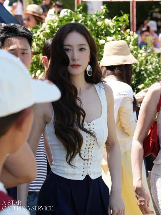 "Công chúa băng giá" lừng danh showbiz: Thời gian như đóng băng trên gương mặt suốt 13 năm!- Ảnh 4.