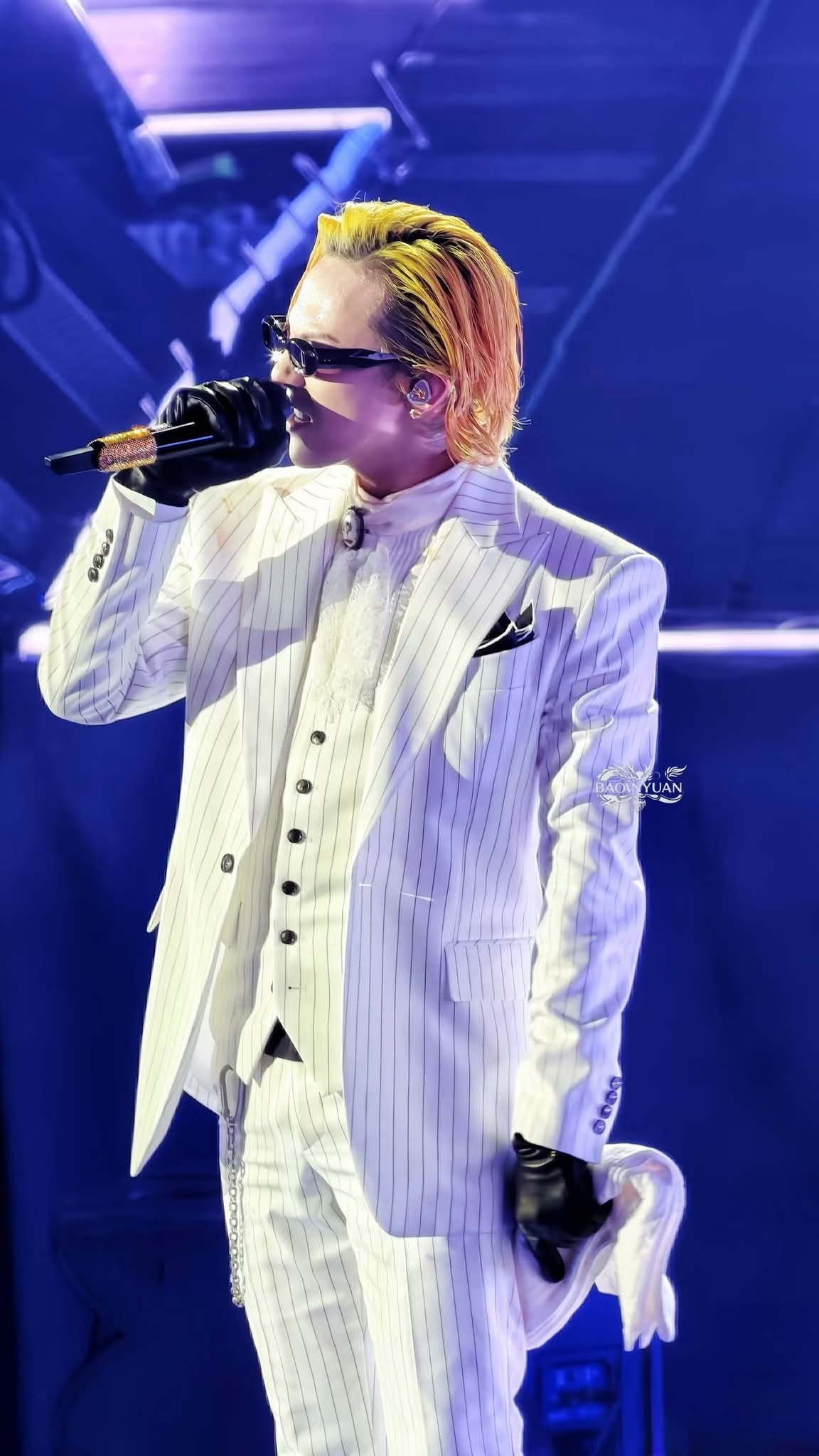 Sau 15 năm, G-Dragon lại "đập vỡ cây đàn" - Ảnh 8.