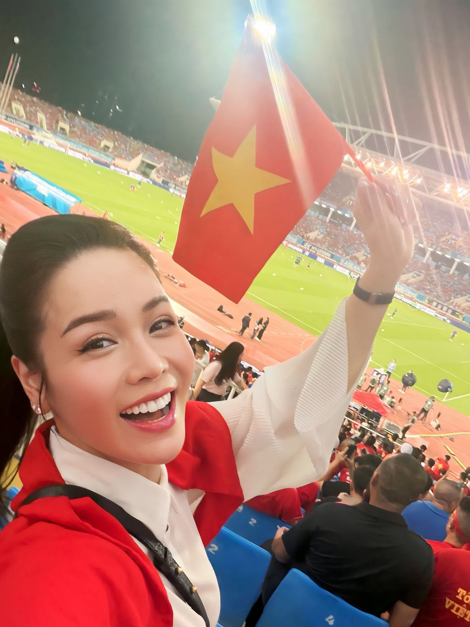 Nhật Kim Anh khoá bình luận bài đăng về Đình Bắc- Ảnh 3.