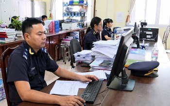 Bộ Tài chính sửa đổi 11 thủ tục, bãi bỏ 7 thủ tục hải quan về hàng miễn thuế
