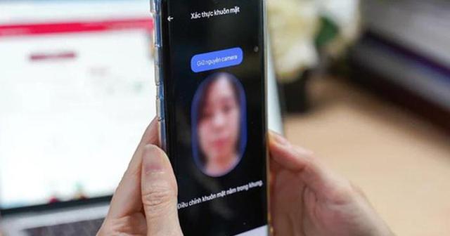 Cảnh báo phần mềm xâm nhập thẳng vào camera điện thoại, vượt xác thực sinh trắc ngân hàng bằng ảnh chủ TK lưu trong thiết bị: Tất cả người dân lưu ý cách phòng tránh!