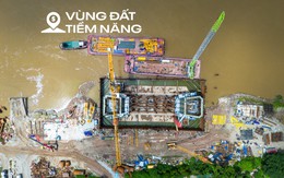 Toàn cảnh công trường xây cầu có trụ cao nhất, nhịp chính dài thứ 2 Việt Nam, nối trung tâm Hà Nội với đại đô thị của Vinhomes, sẽ hoàn thành sau một năm nữa