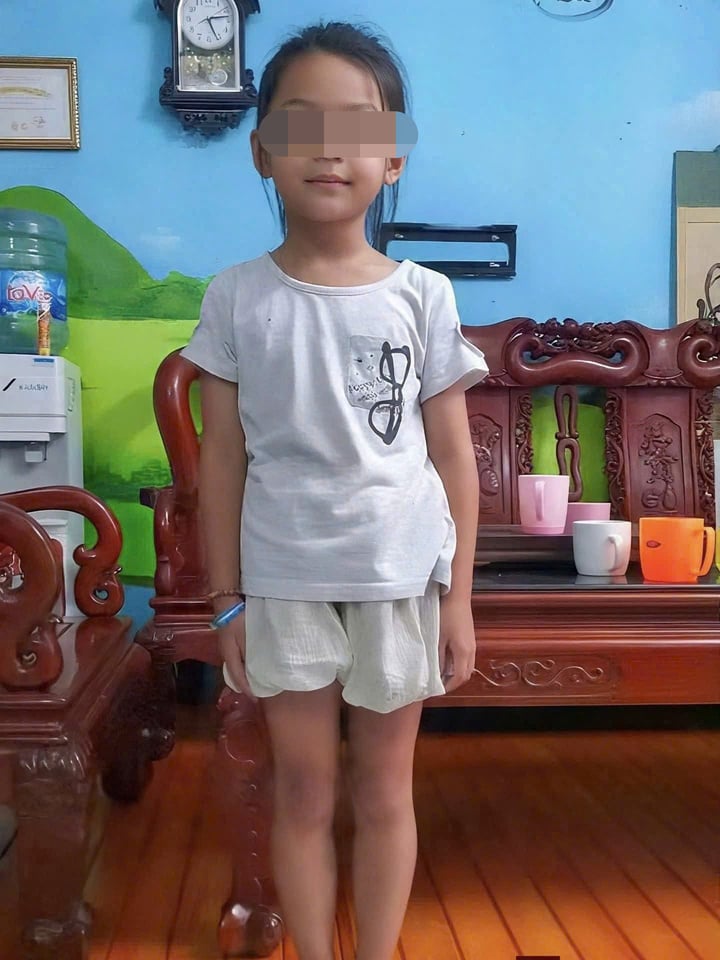 Bé gái 6 tuổi bị bỏ trước cổng mái ấm ở Bắc Ninh cùng tâm thư của mẹ- Ảnh 1.