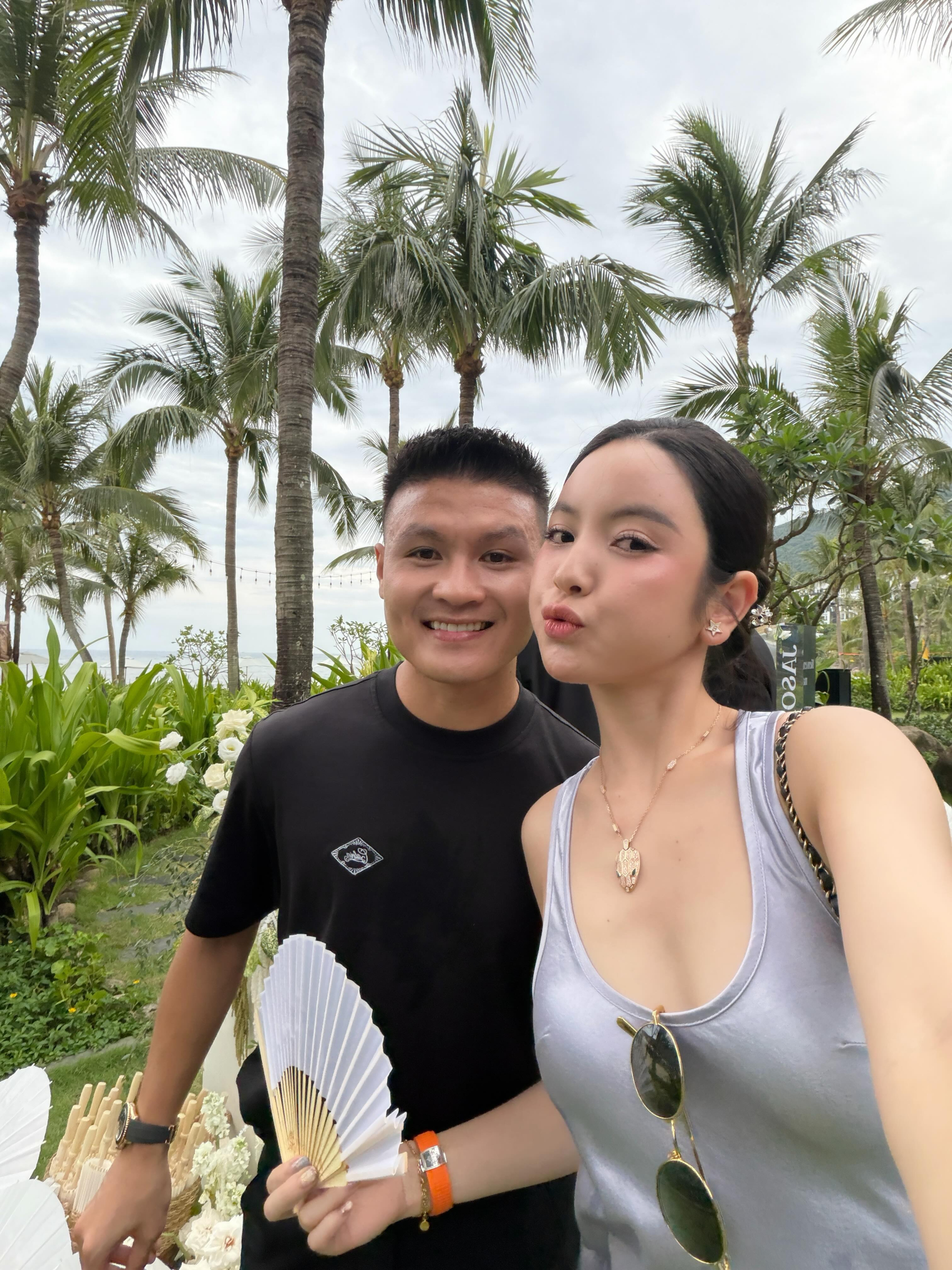 Bận như Quang Hải còn lo cho tóc tai của vợ: Đi Thái Lan mua tặng Chu Thanh Huyền lố kẹp càng cua hơn 13.000.000- Ảnh 6.