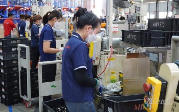 Đề xuất giảm 30% thuế thu nhập tạo “sức bật” cho hộ kinh doanh, doanh nghiệp siêu nhỏ phát triển Đề xuất giảm 30% thuế thu nhập thêm “sức bật” cho hộ kinh doanh, doanh nghiệp siêu nhỏ phát triển