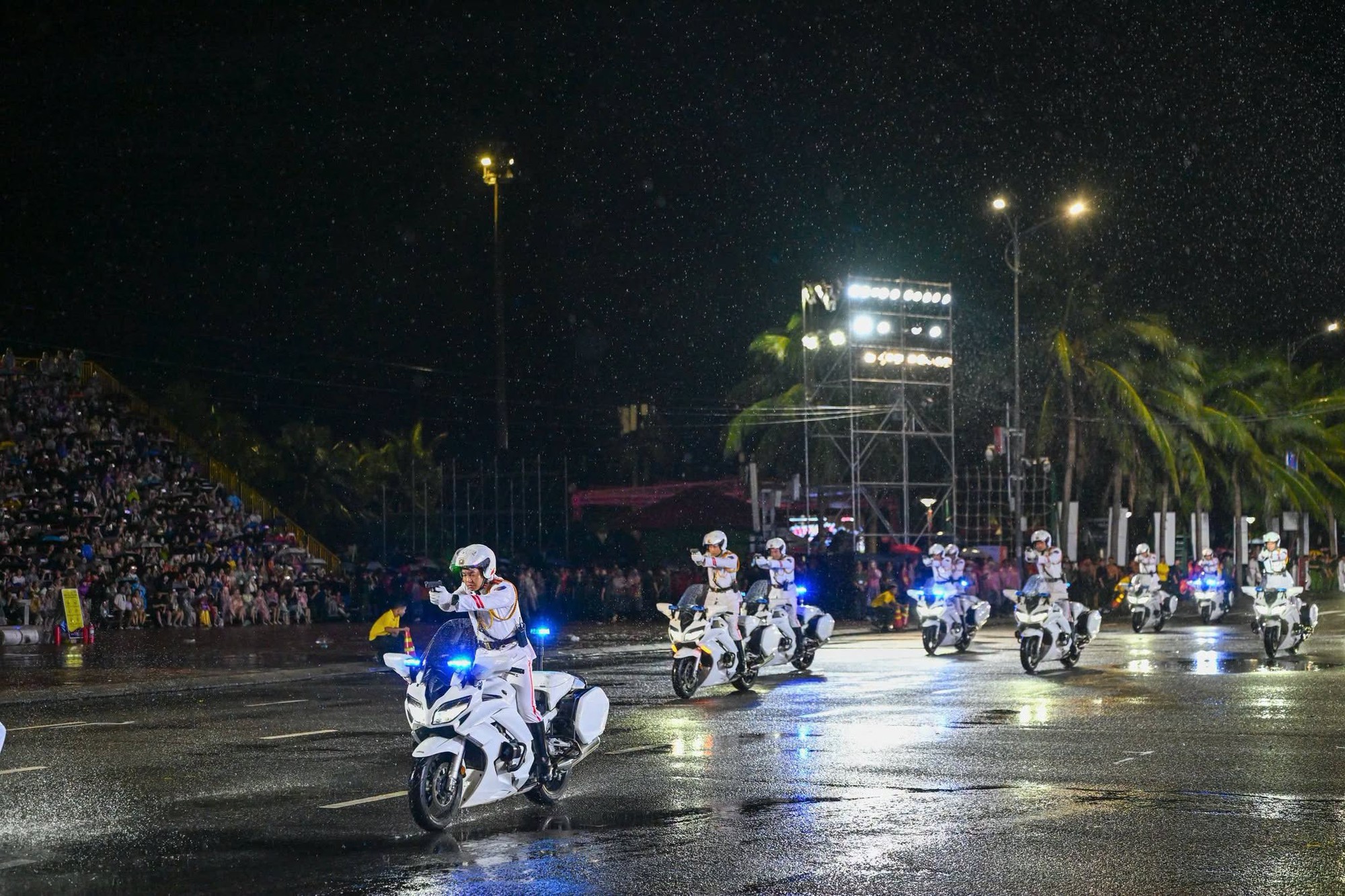 Cảnh tượng 2 ngày trước tại Đà Nẵng khiến nhiều người bất ngờ, nhận xét: Không tin vào mắt mình - Ảnh 6.