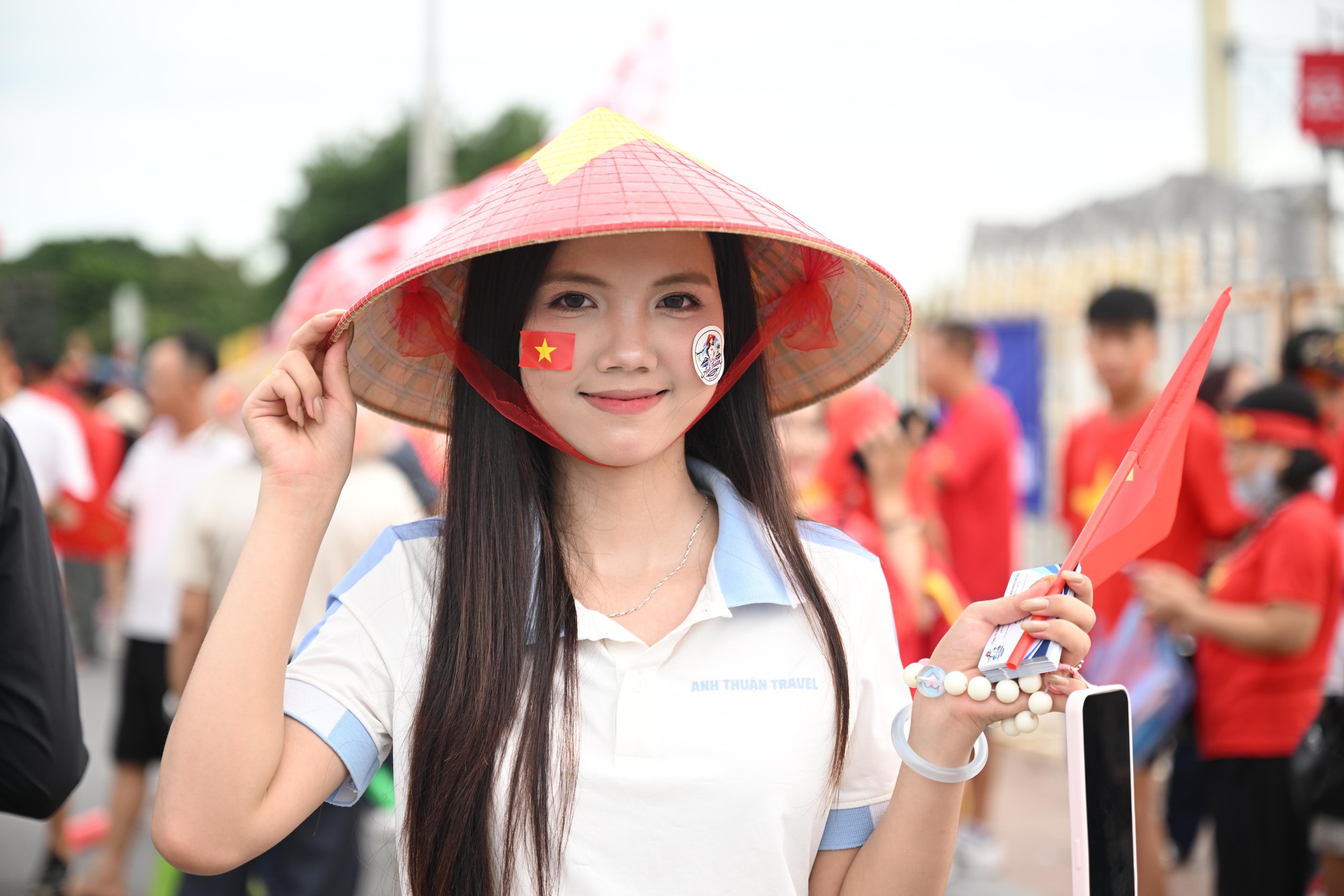Mỹ Đình sục sôi trước giờ bóng lăn, Việt Nam đang rất gần chức vô địch rồii! - Ảnh 4.