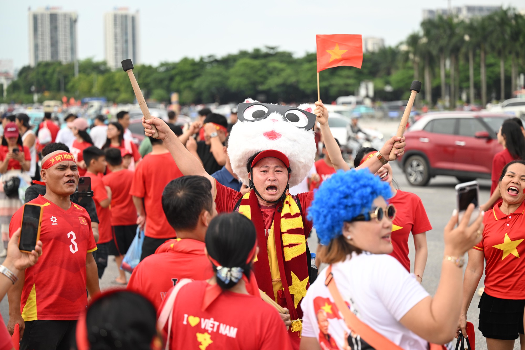 Mỹ Đình sục sôi trước giờ bóng lăn, Việt Nam đang rất gần chức vô địch rồii! - Ảnh 3.
