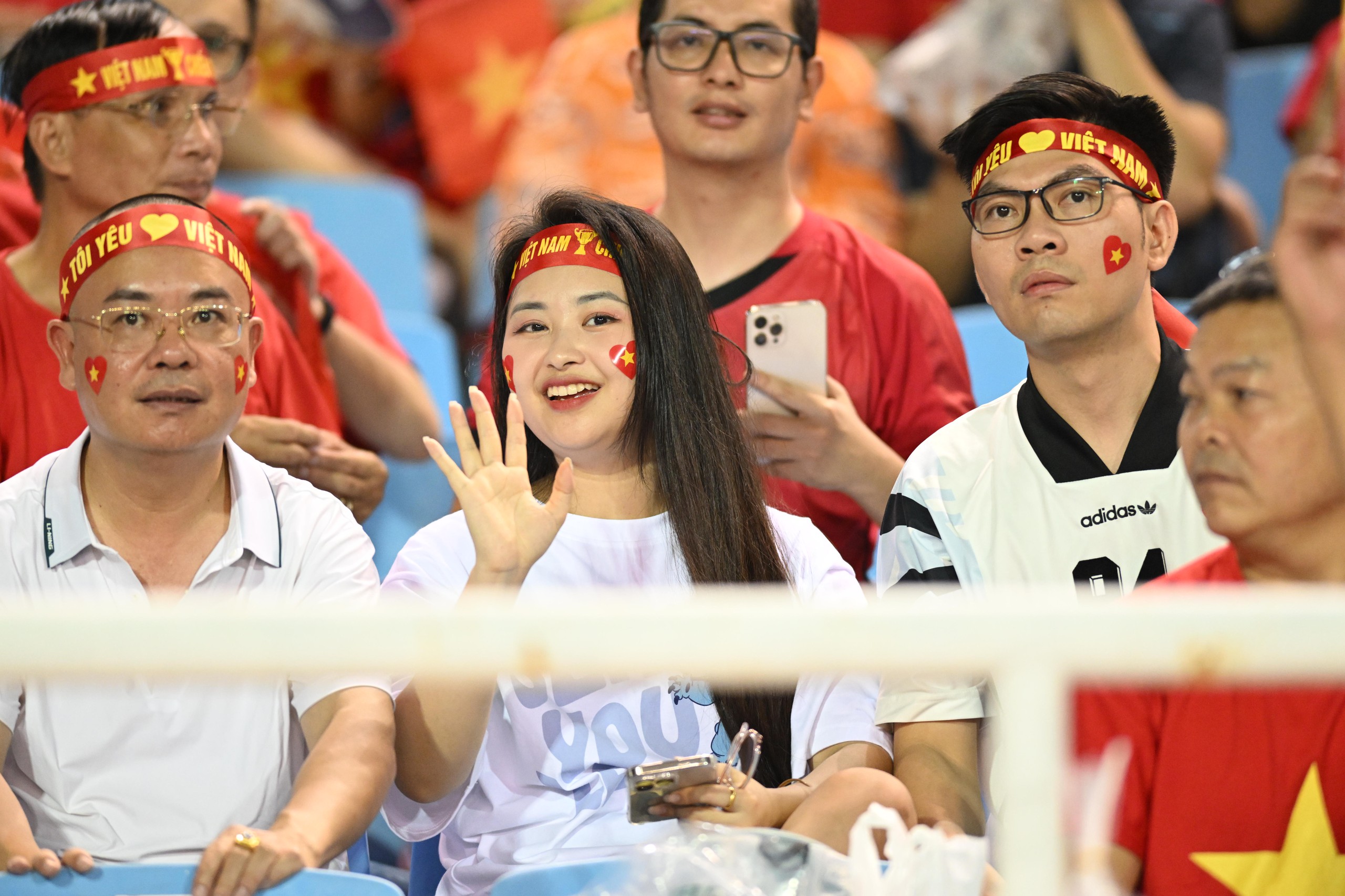 Mỹ Đình sục sôi trước giờ bóng lăn, Việt Nam đang rất gần chức vô địch rồii! - Ảnh 19.