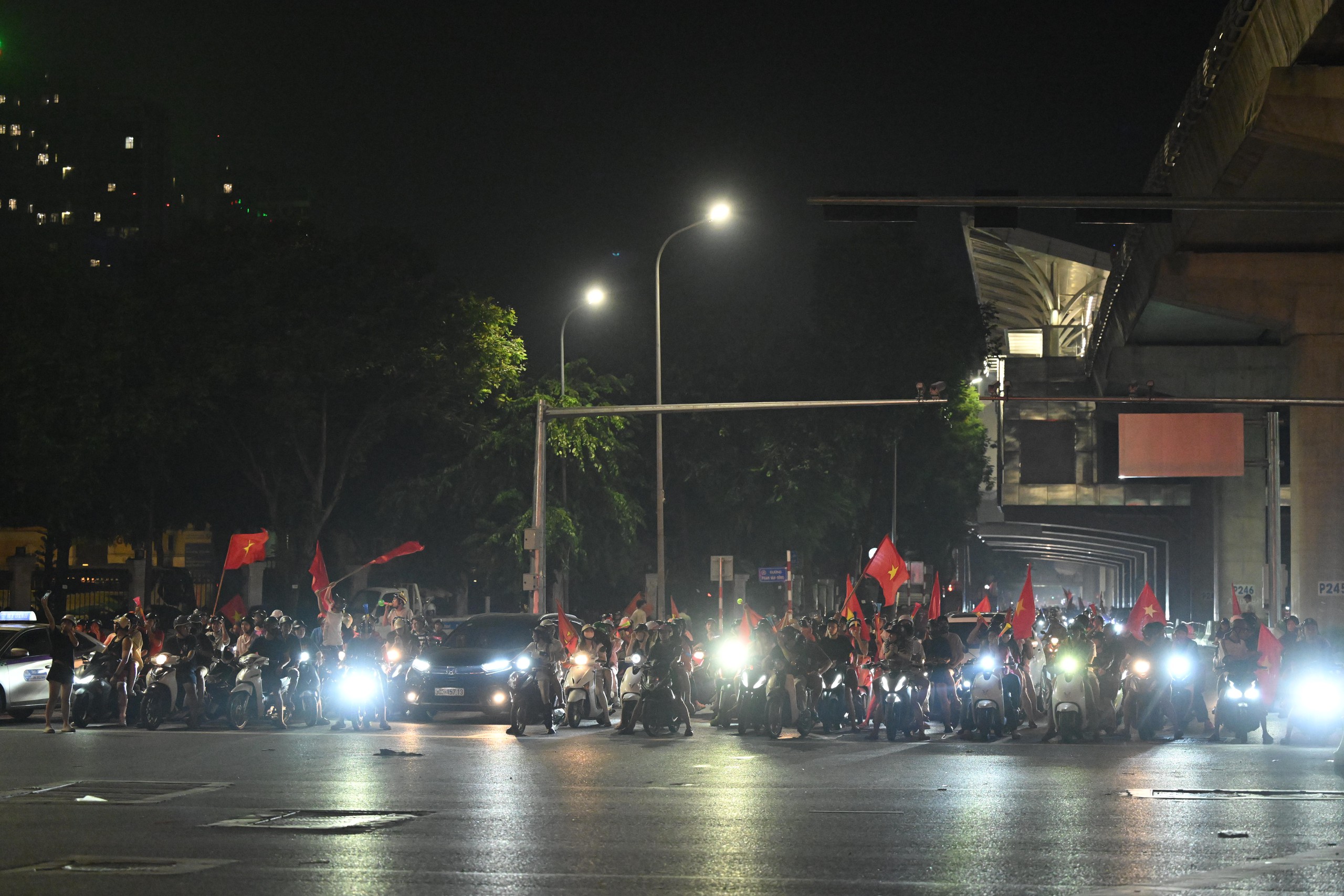Vô địch rồi thì đi 