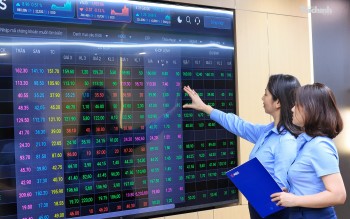 giao dịc chứng khoán tại sàn chứng khoán MSB Ảnh Đức Thanh