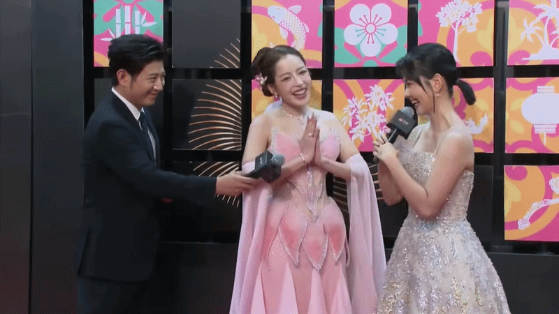 Chi Pu là nghệ sĩ Việt duy nhất bùng nổ visual trên thảm đỏ Gala Weibo, "chặt đẹp" Baifern Pimchanok nhạt nhòa sến sẩm - Ảnh 4.