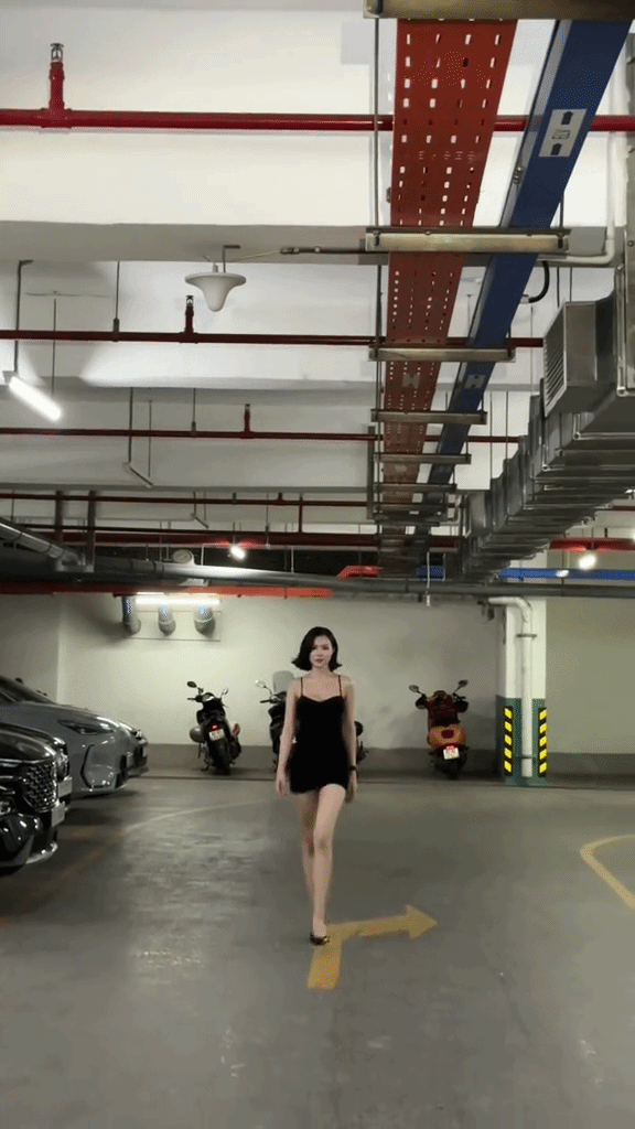 Gái xinh đi thang máy hút 1 triệu lượt xem, được khen đẹp hơn cả Ngọc Trinh- Ảnh 6.