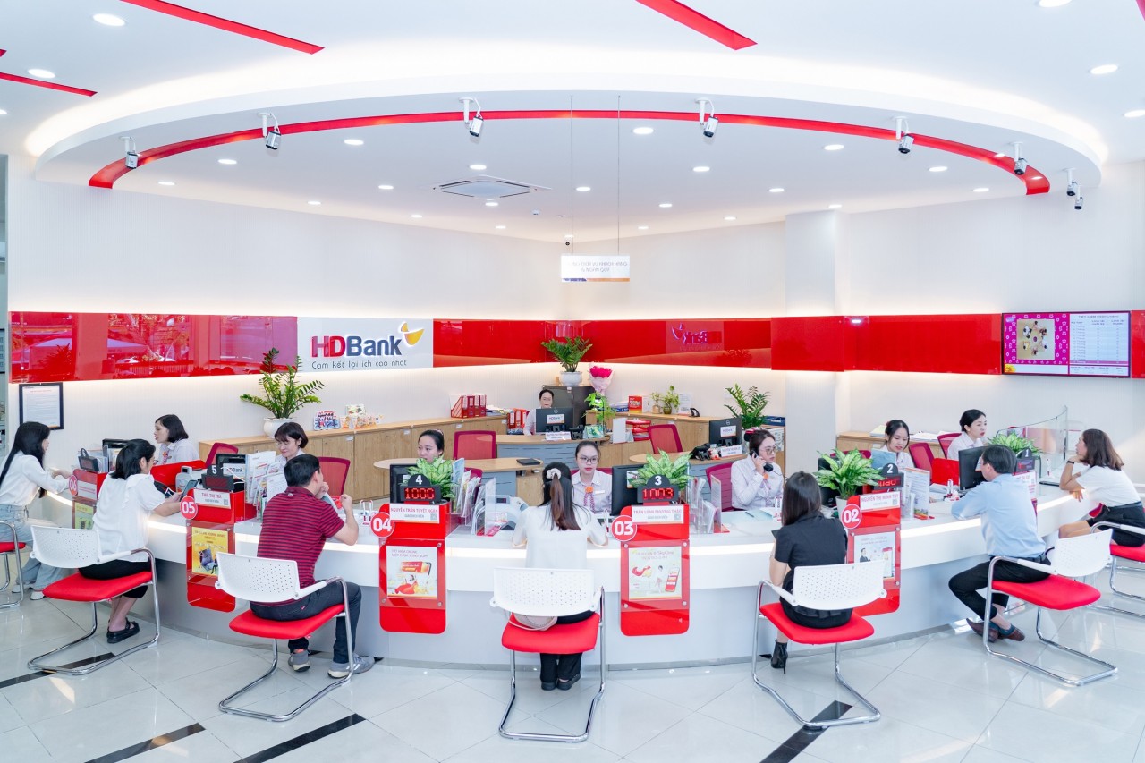 HDBank rộng dư địa tín dụng, cùng doanh nghiệp đón nhịp tăng trưởng mới cuối năm HDBank rộng dư địa tín dụng, cùng doanh nghiệp đón nhịp tăng trưởng mới cuối năm