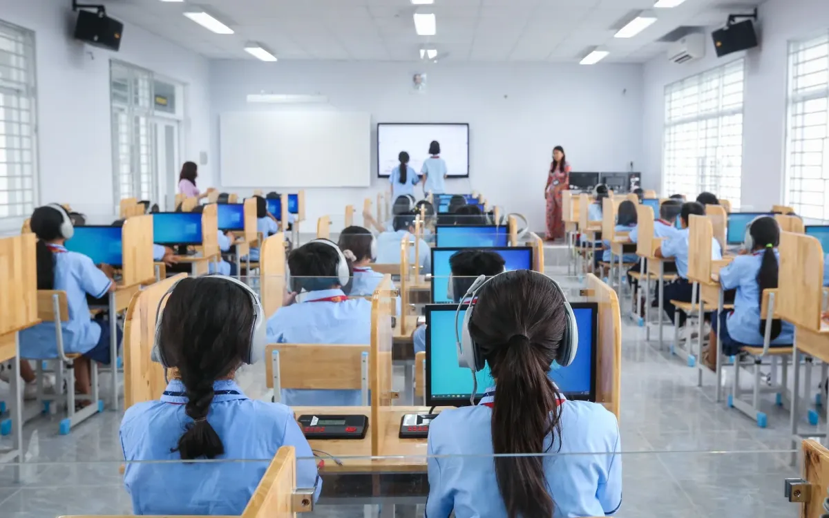 Học sinh phổ thông sẽ được học AI đại trà từ năm học 2026-2027 - Ảnh 1.