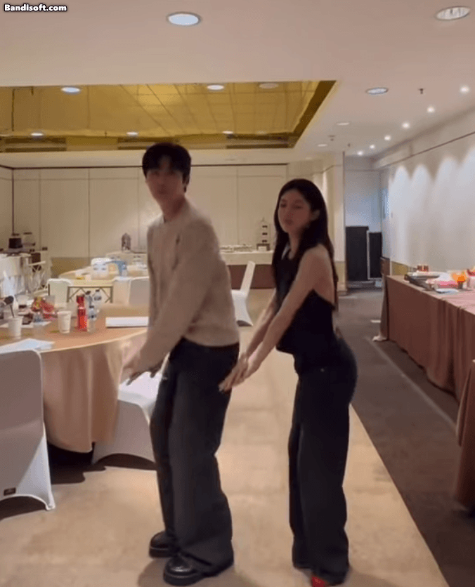 Cặp đôi ngôn tình công khai tình tứ giữa lễ trao giải: Nhà trai đẹp top đầu cả nước, nhà gái đang nổi như cồn- Ảnh 7.