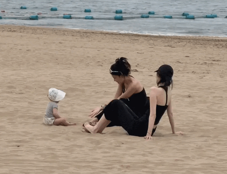 Nàng thơ và “anh sếp showbiz” đã có con chung với nhau, lần đầu lộ chi tiết đặc biệt của đứa trẻ- Ảnh 3.