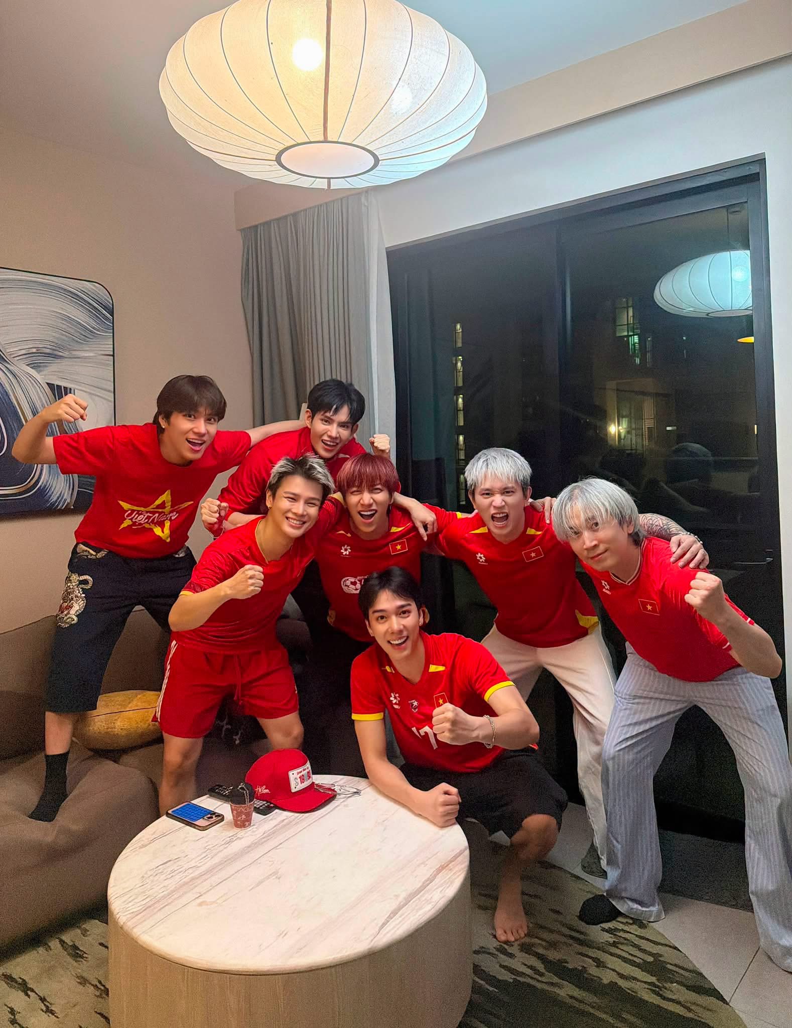 NS Quyền Linh - Lan Ngọc và cả showbiz hướng về SVĐ Mỹ Đình, 1 nữ diễn viên công khai người yêu nếu ĐT Việt Nam vô địch - Ảnh 10.