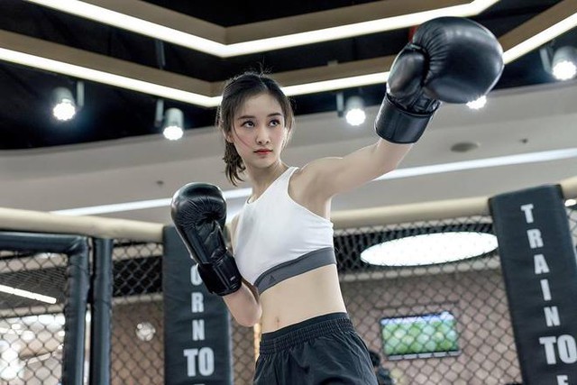 Jun Vũ được đề cử Top 100 Gương mặt đẹp nhất thế giới 2026, bí quyết có vòng eo 2 gang tay của cô lại được quan tâm- Ảnh 5.