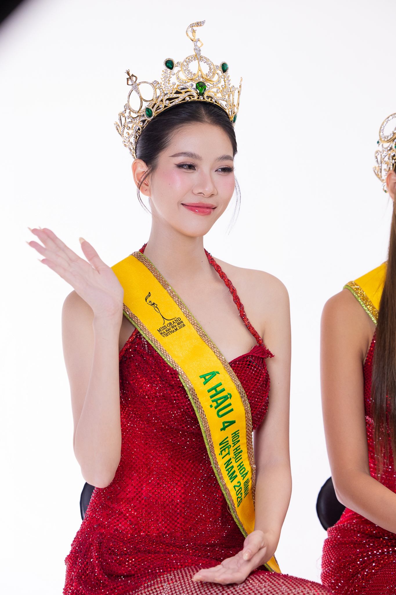 Giao lưu Miss Grand Vietnam 2025: Emoura Phạm mất váy tại Chung kết, Á hậu Bảo Ngọc lên tiếng về suất thi MGI All Stars- Ảnh 10.