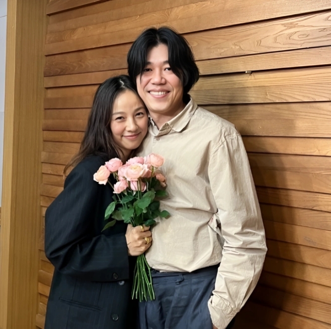 Lee Hyori và bạn trai cãi nhau to, đập nát 4 chiếc điện thoại- Ảnh 8.