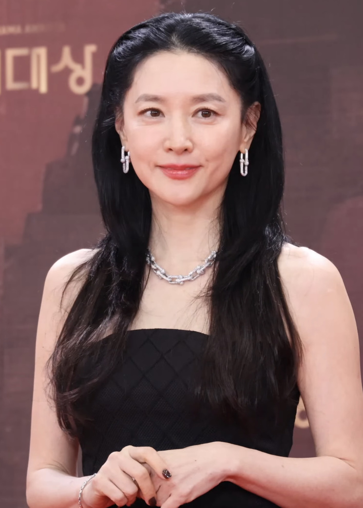 10 nữ diễn viên giàu nhất Hàn Quốc 2026: Song Hye Kyo có 1500 tỷ cũng chỉ xếp thứ 3, hạng 1 thắng đời tuyệt đối- Ảnh 3.