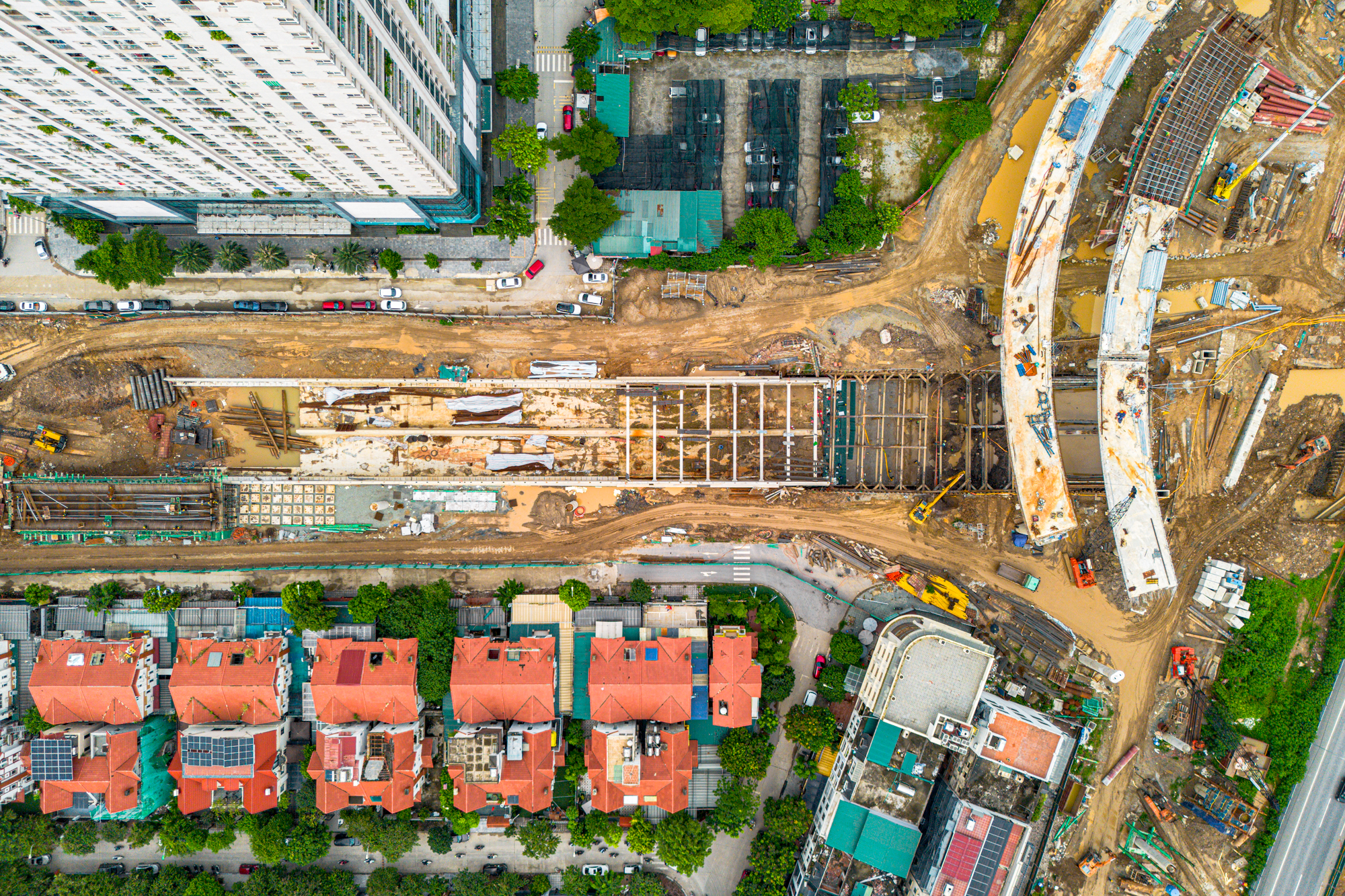 Toàn cảnh nút giao hơn 2.400 tỷ vượt đại lộ rộng nhất Việt Nam đang dần thành hình, loạt đại đô thị của Vingroup, Geleximco, MIK Group được hưởng lợi - Ảnh 5.