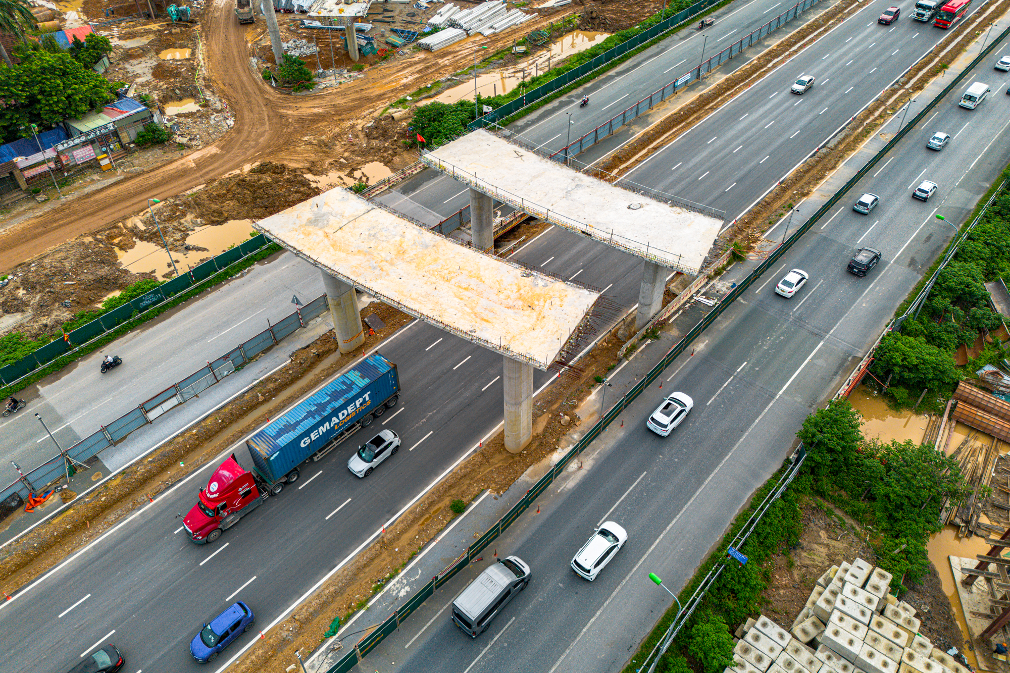 Toàn cảnh nút giao hơn 2.400 tỷ vượt đại lộ rộng nhất Việt Nam đang dần thành hình, loạt đại đô thị của Vingroup, Geleximco, MIK Group được hưởng lợi - Ảnh 7.