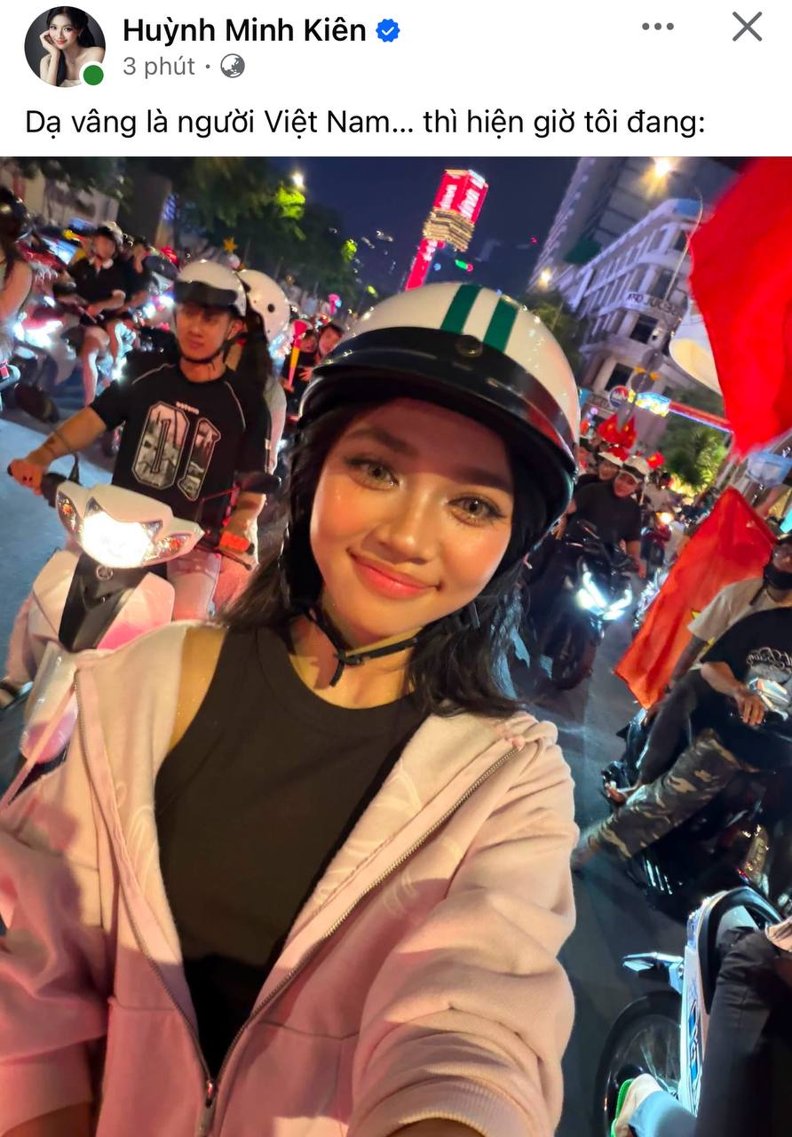 Dàn sao sau chiến thắng của đội tuyển Việt Nam: Tiểu Vy đính chính gấp, Mỹ Tâm vỡ oà, 1 nàng hậu xuống phố!- Ảnh 4.