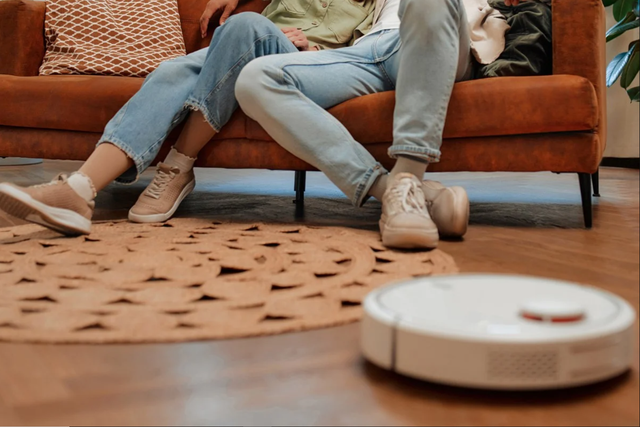 Bật robot hút bụi từ xa, chồng phát hiện bí mật của vợ: Thắng kiện rồi bất ngờ thành bị cáo- Ảnh 3.