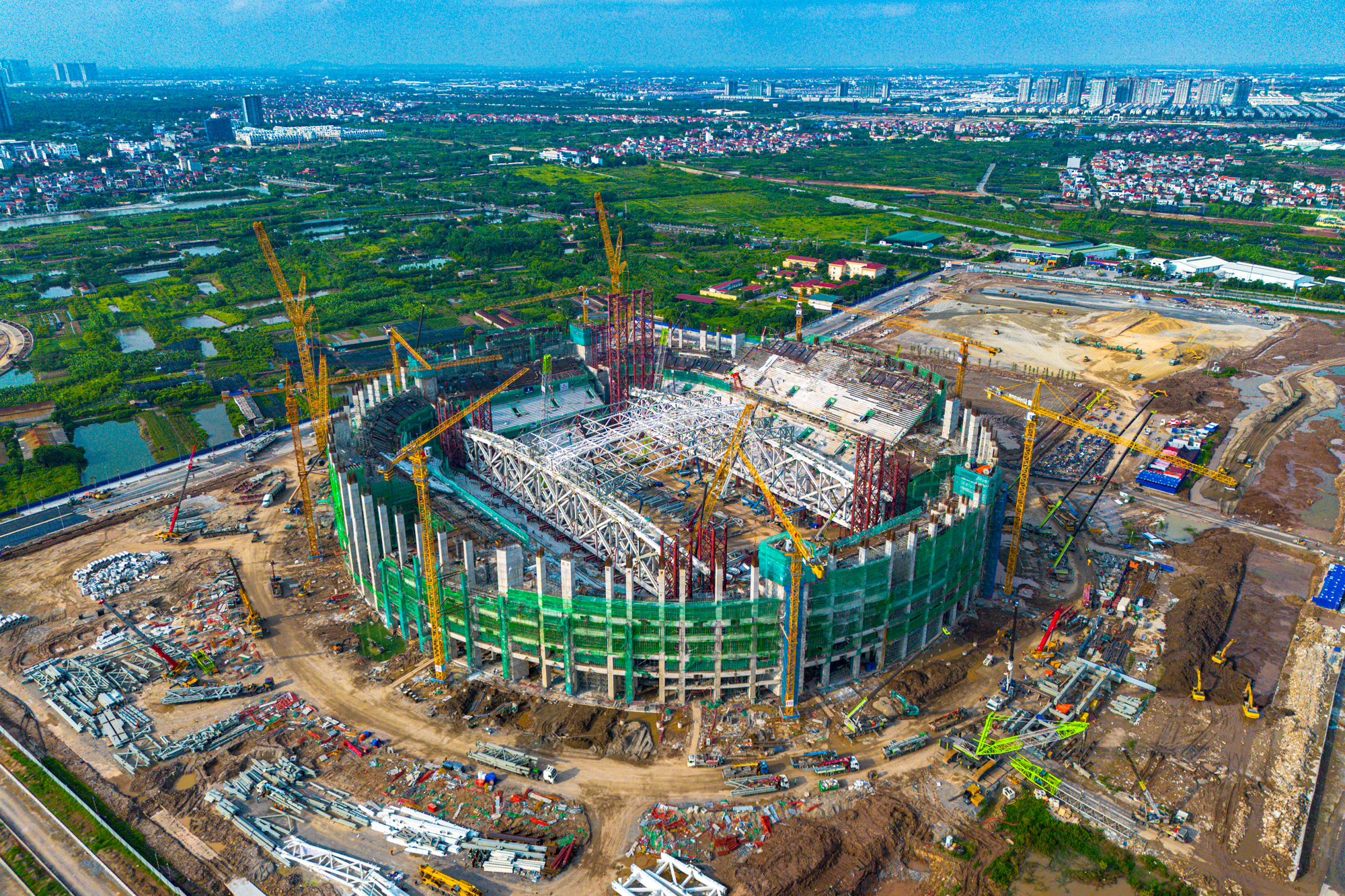 Chủ tịch FIFA bất ngờ trước sân vận động 60.000 chỗ đang được Vingroup xây dựng tại Hưng Yên- Ảnh 1.