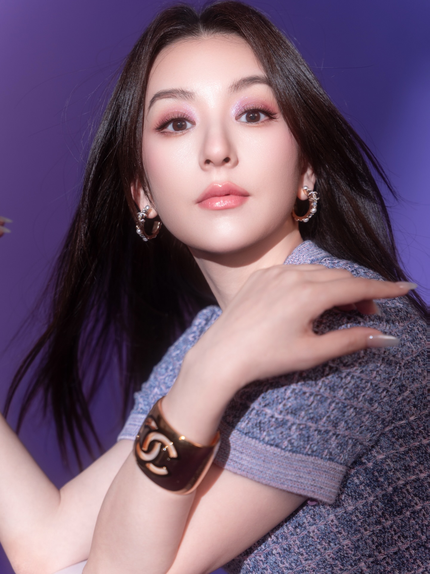 Căn nhà lụp xụp ở quê của "lọ lem showbiz" lấy đại gia hơn 22 tuổi, mỗi tháng được phát 730 triệu tiền tiêu vặt - Ảnh 7.