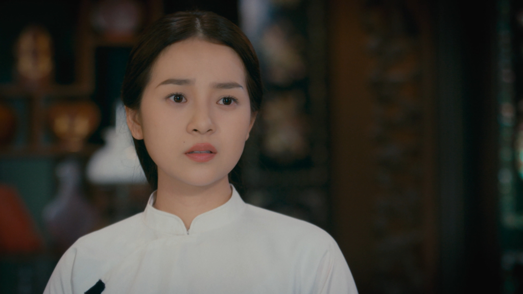 Công chúa Vbiz cứ để tóc thẳng, son đỏ là thần: Visual sắc lẹm kiêu sa, thua Baifern Pimchanok mỗi cái tuổi- Ảnh 7.